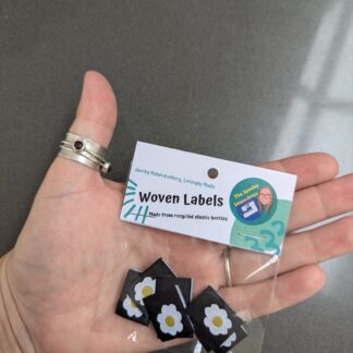 Daisies - Pack of 8 Mini Woven Labels